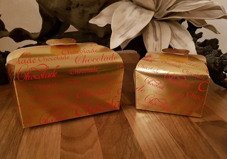 Belgische Bonbons in luxe Gouden doos met Rode opdruk